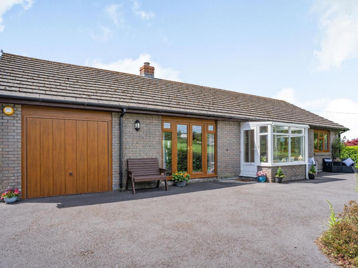 Yr Hen Ffald Llanedy Esterno foto