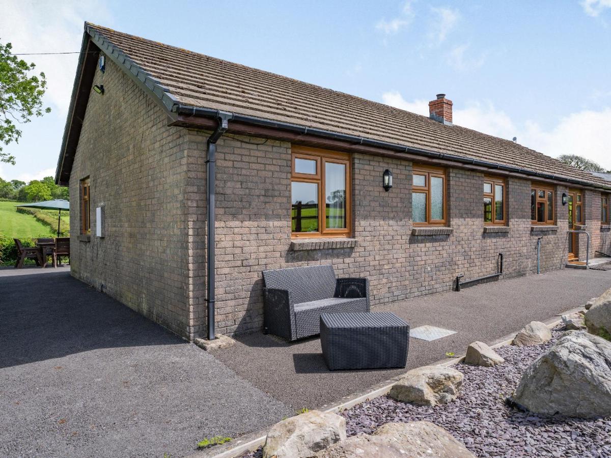 Yr Hen Ffald Llanedy Esterno foto